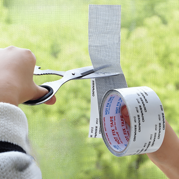 Cinta para Reparar Mosquiteros con Adhesivo 2mts. - Imagen 2